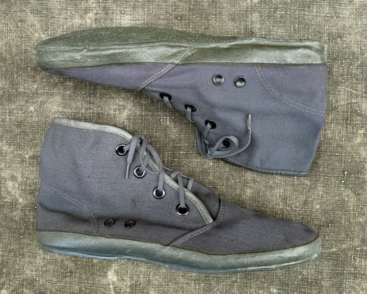 1980's U.S Navy SEALs Coral Creeper Shoes Deadstock.