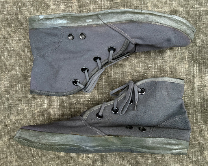 1980's U.S Navy SEALs Coral Creeper Shoes Deadstock.