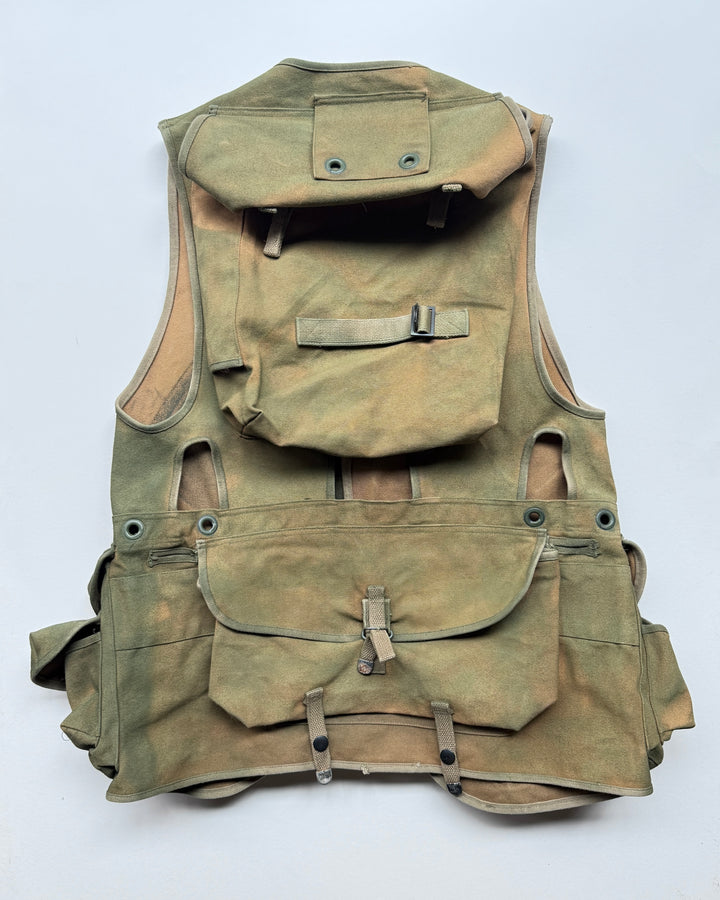 WW2 / D-Day U.S Army Assault Carrier Vest Movie Production 1997 Saving Private Rayn.