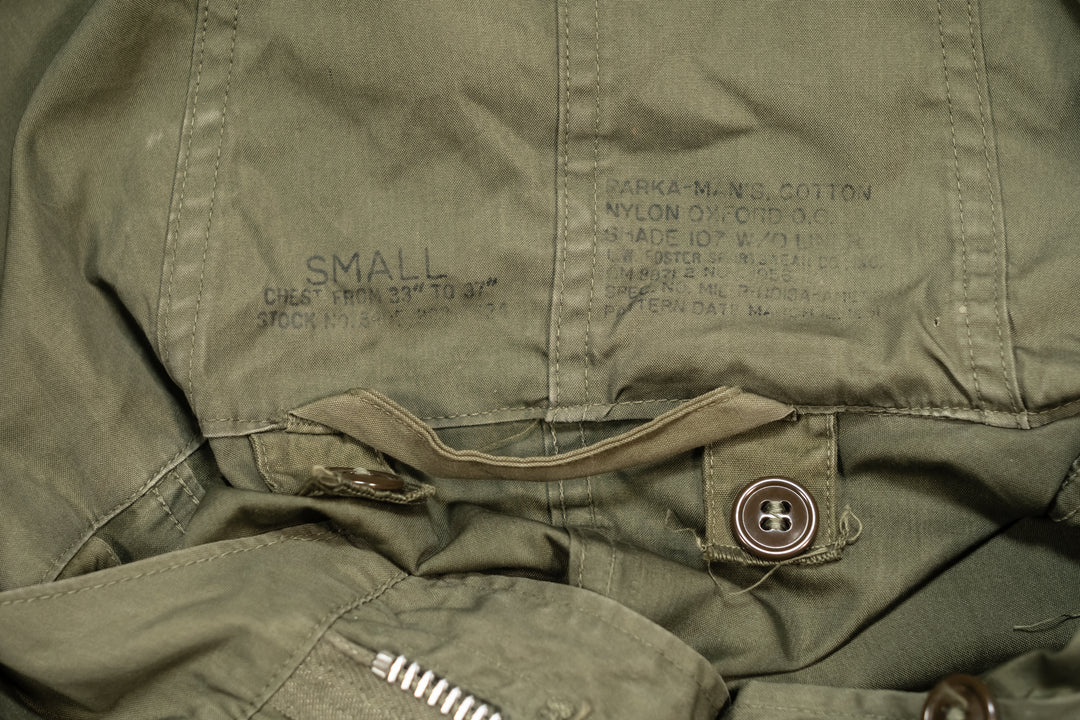 U.S Army M-1951 Parka Fish Tail Korean War Small Deadstock.